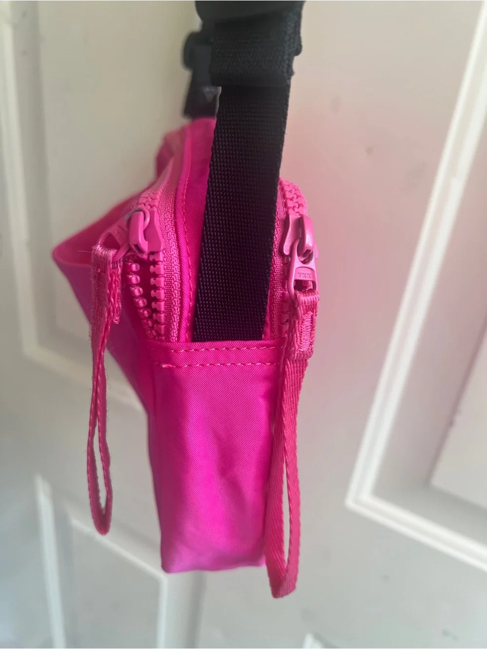 EVERLANE Pink Crossbody Shoulder Bag - Lightweight Everyday Bag